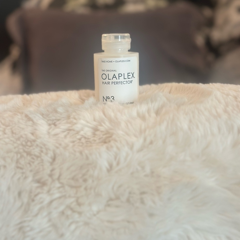 OLAPLEX Skincare Collection White Minimalist Design